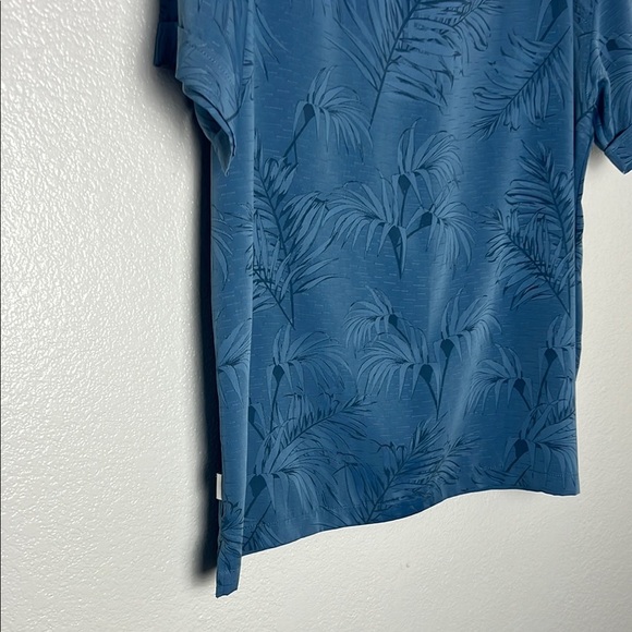 Blue Leaf Print Button-Up Shirt - Picture 13 of 14
